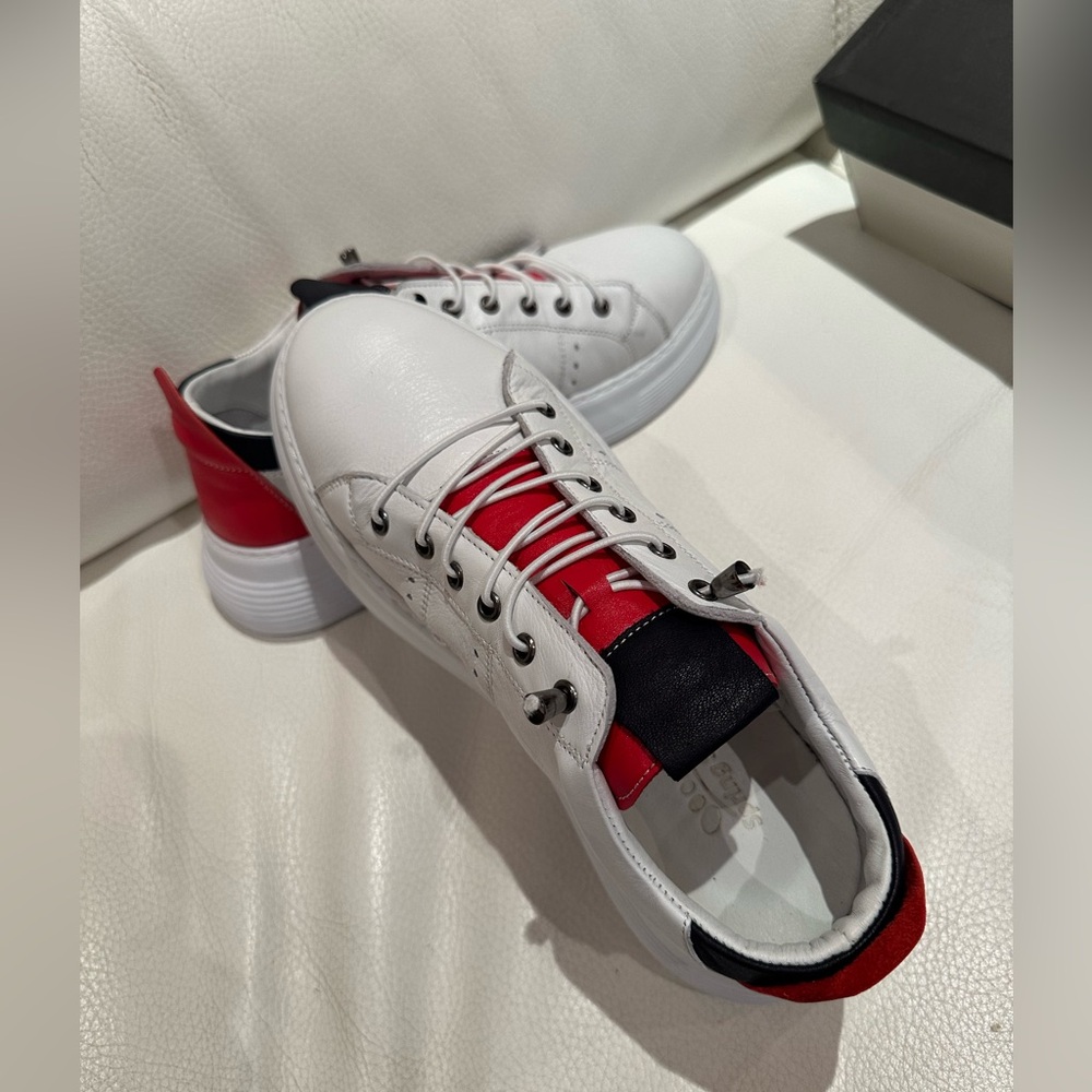 NIB Spring Step Stylish Sneakers.elastic toggle laces for easy on and off. s 38 - Picture 12 of 14